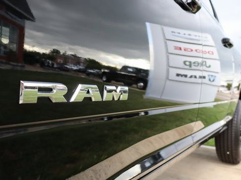 Used 2025 RAM 2500 Laramie image 10