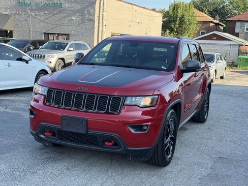 Used 2017 Jeep Grand Cherokee Trailhawk AWD/4WD image 3