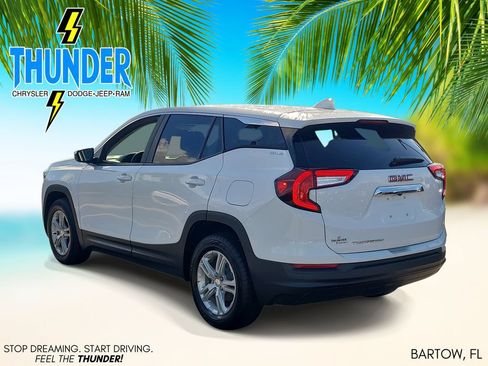 Used 2023 GMC Terrain SLE FWD image 3