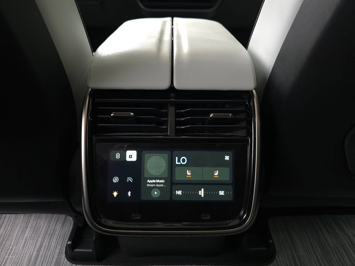 Used 2023 Rivian R1T Adventure Dual AWD/4WD image 19