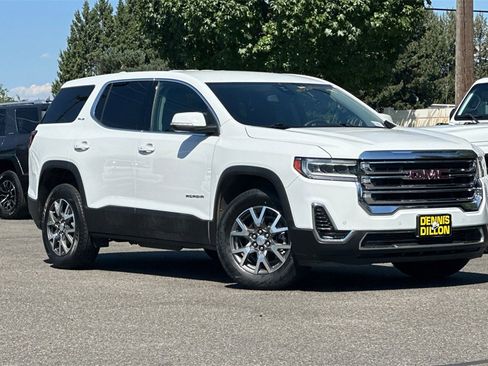 Used 2023 GMC Acadia SLE image 2