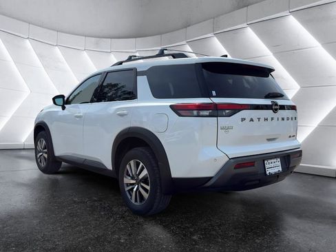 New 2026 Nissan Pathfinder SL image 6