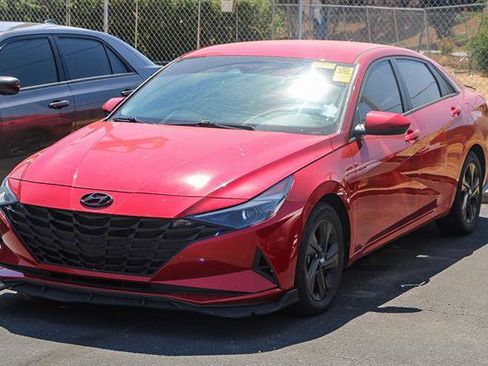 Used 2023 Hyundai Elantra SEL image 27