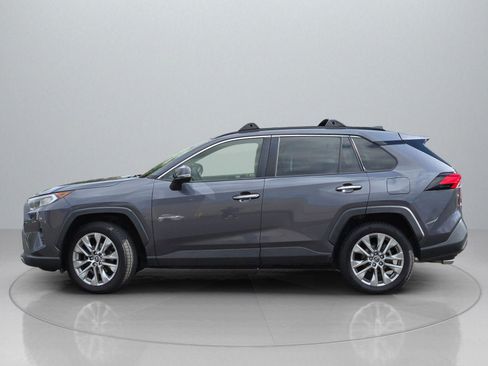 Used 2019 Toyota RAV4 Limited image 4