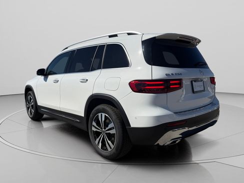 New 2026 Mercedes-Benz GLB 250 4MATIC image 3