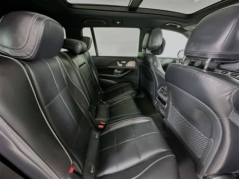 New 2026 Mercedes-Benz GLS 580 4MATIC image 31