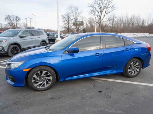 Used 2017 Honda Civic EX image 3