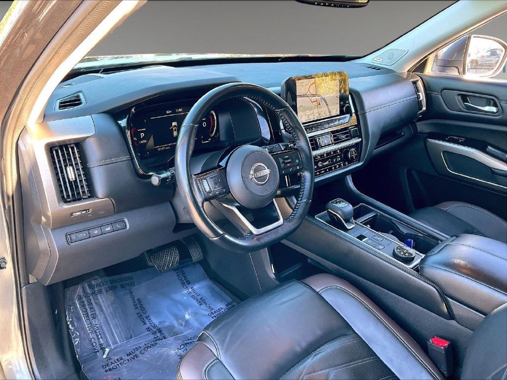 Used 2022 Nissan Pathfinder Platinum w/ Cargo Package AWD/4WD image 8