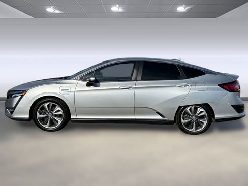 Used 2018 Honda Clarity Touring image 2