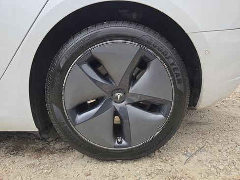 Used 2020 Tesla Model 3 RWD image 34