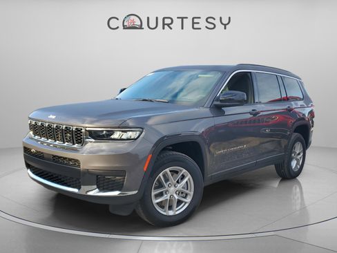New 2025 Jeep Grand Cherokee L Laredo w/ Luxury Tech Group I RWD image 1