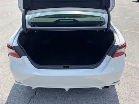 Used 2023 Toyota Camry SE image 7