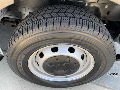 Used 2019 Ford Transit 150 148 Medium Roof RWD image 23