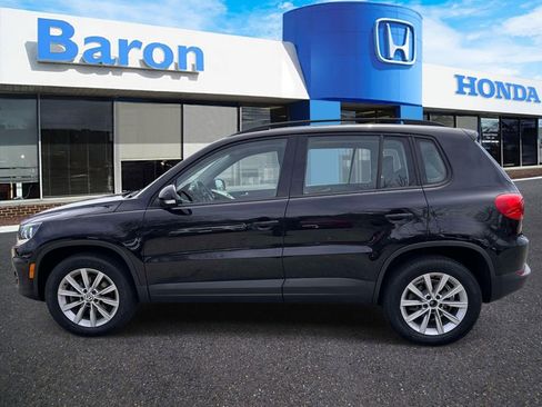 Used 2017 Volkswagen Tiguan Limited w/ Premium Package AWD/4WD image 3