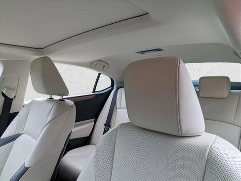 Used 2023 Lexus ES 350 w/ Premium Package image 18