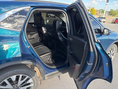 Used 2020 Ford Escape Titanium image 20