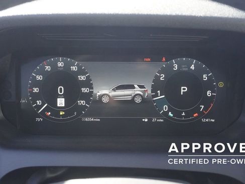 Used 2025 Land Rover Discovery Sport Dynamic SE image 11
