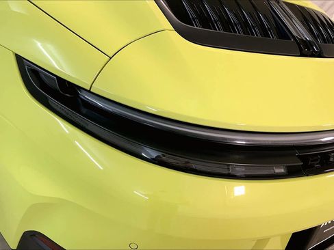 Used 2025 Porsche 911 Carrera image 28