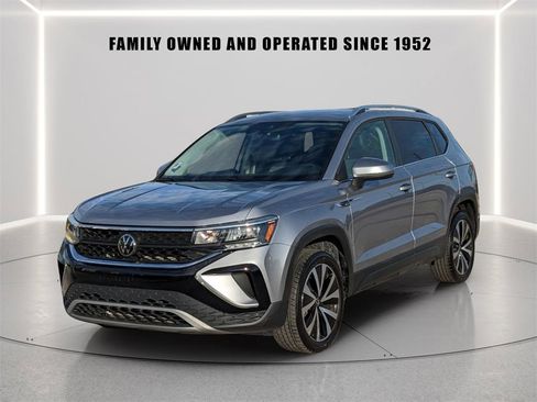 Used 2023 Volkswagen Taos SE image 9