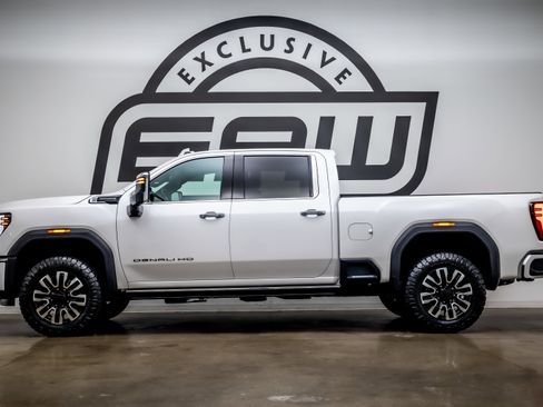 Used 2025 GMC Sierra 2500 Denali Ultimate AWD/4WD image 6