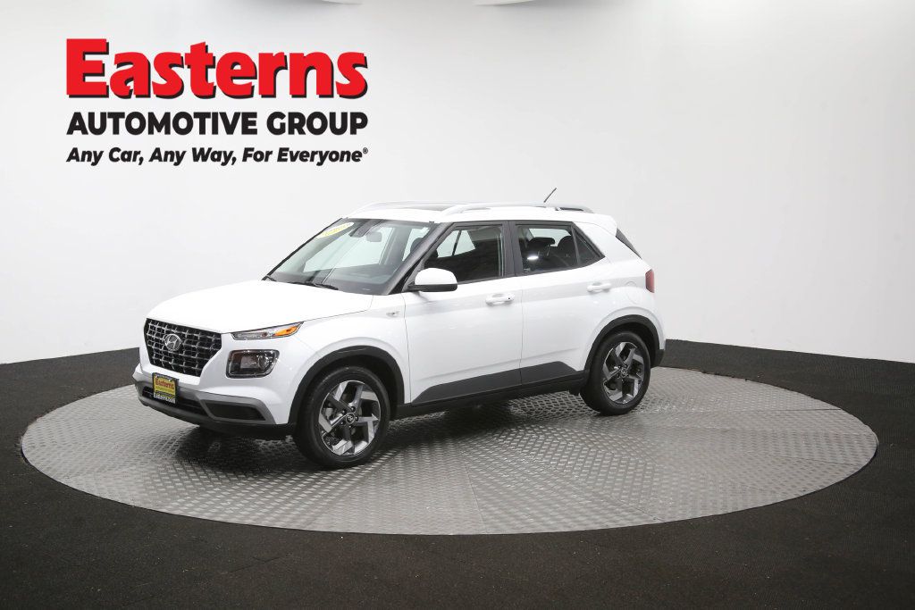 Used 2025 Hyundai Venue SEL FWD image 61