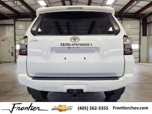 Used 2024 Toyota 4Runner SR5 Premium image 4