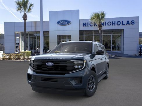New 2026 Ford Expedition Max Active RWD image 2