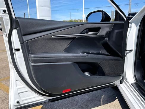 Used 2025 Toyota Camry LE image 20