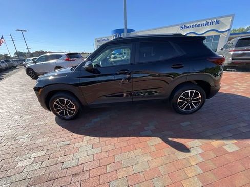 Used 2024 Chevrolet TrailBlazer LT w/ Driver Confidence Package AWD/4WD image 28