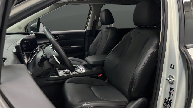 Used 2025 Kia Carnival SX Prestige FWD image 9