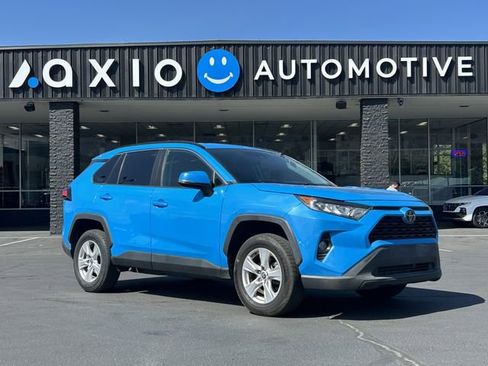 Used 2021 Toyota RAV4 XLE AWD/4WD image 1