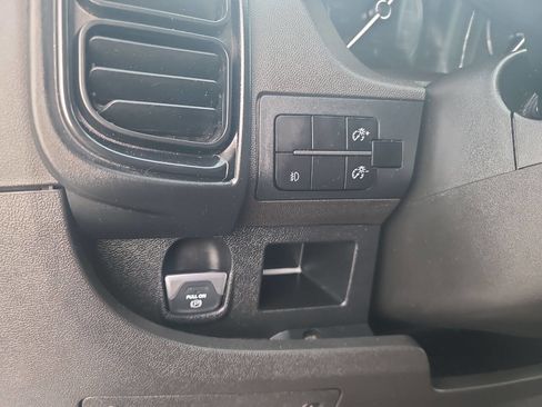 Used 2022 RAM ProMaster 2500 w/ Driver Convenience Group image 19