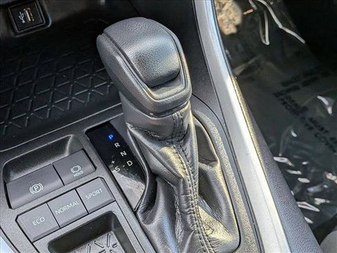 Used 2023 Toyota RAV4 XLE FWD image 16