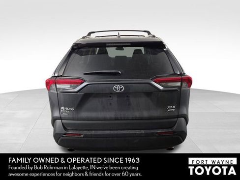 Used 2023 Toyota RAV4 XLE Premium image 8