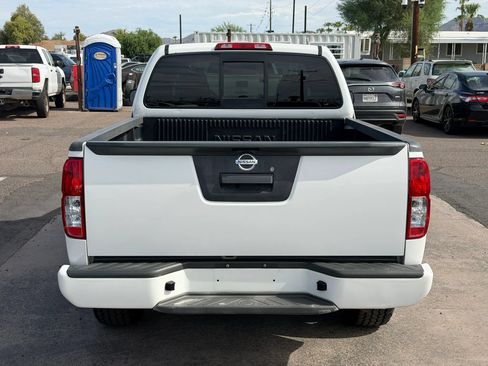 Used 2015 Nissan Frontier Desert Runner RWD image 8
