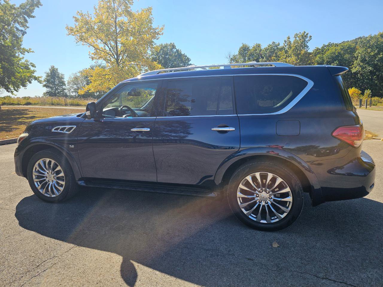 Used 2015 INFINITI QX80 4WD w/ 22" Wheel Package image 8