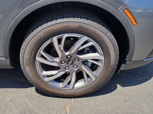 Used 2025 Lincoln Corsair FWD image 6