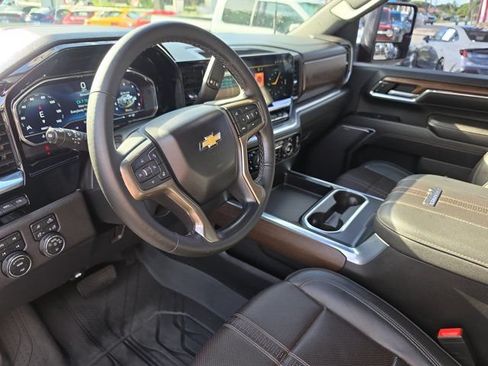 Used 2024 Chevrolet Silverado 2500 High Country w/ High Country Premium Package AWD/4WD image 21
