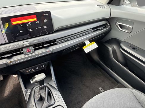 New 2025 Kia K4 FWD image 13