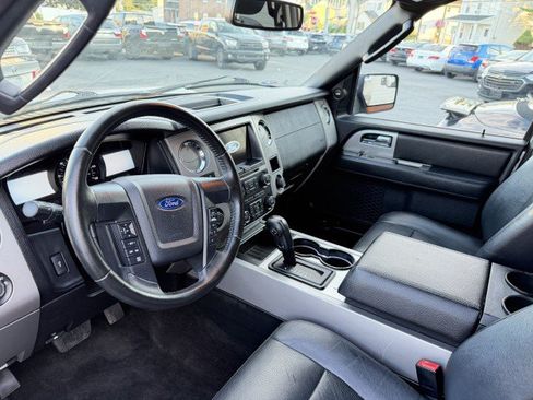 Used 2017 Ford Expedition EL XLT w/ Equipment Group 202A AWD/4WD image 10