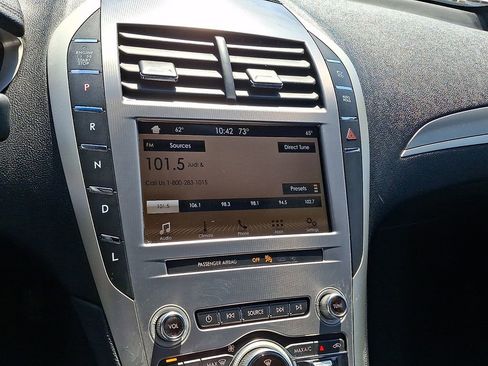 Used 2019 Lincoln MKZ Premiere FWD image 3
