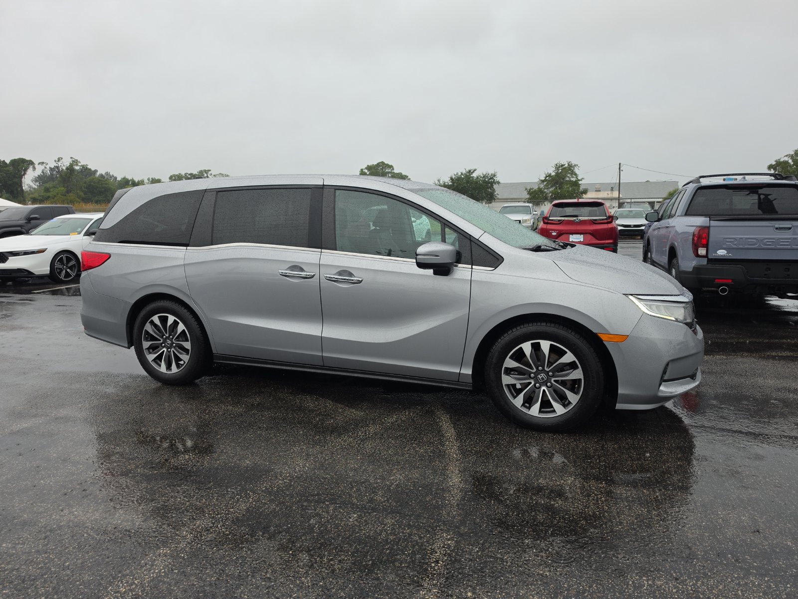 Used 2022 Honda Odyssey EX-L image 2