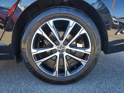 Used 2024 Volkswagen Jetta Sport image 8