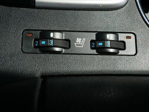Certified 2017 Toyota Highlander Limited w/ Carpet Mat Package AWD/4WD image 23
