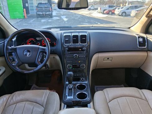 Used 2011 GMC Acadia Denali image 18