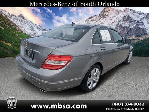Used 2009 Mercedes-Benz C 300 Sedan image 14
