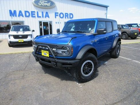 Used 2024 Ford Bronco Badlands AWD/4WD image 3