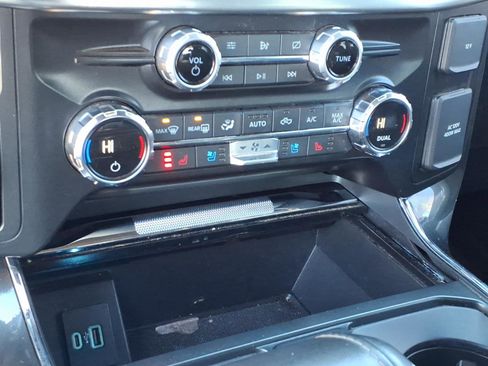 Used 2021 Ford F150 Lariat image 12