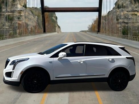 New 2026 Cadillac XT5 Sportv w/ LPO, Onyx Lite Package AWD/4WD image 4