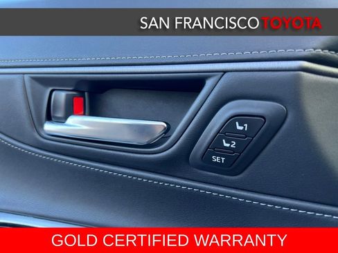 Certified 2023 Toyota Venza Nightshade image 41